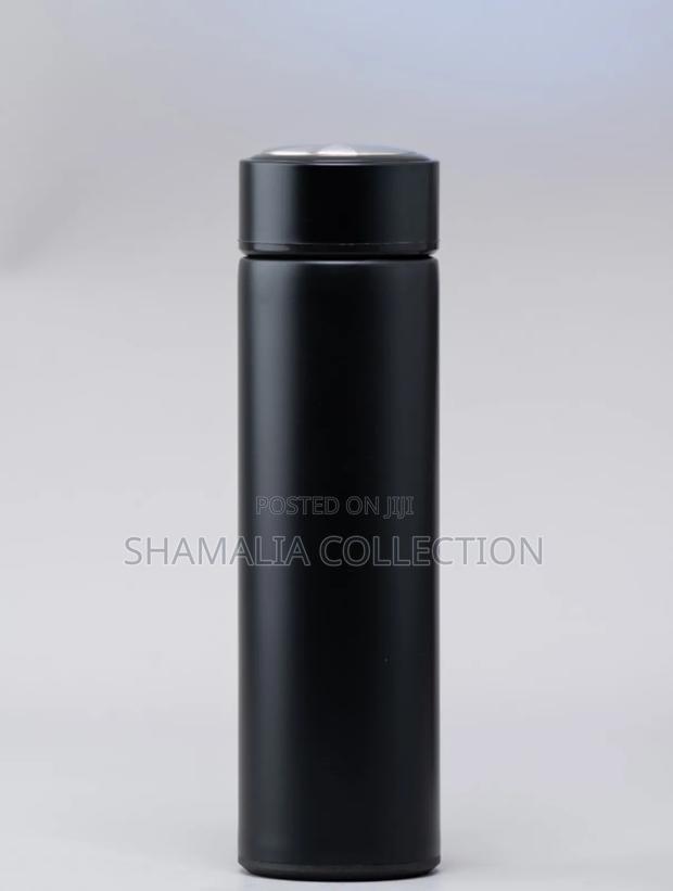 Black Flask With Glossy Finishing - main view
