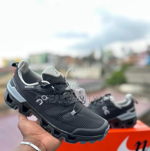 Qc Waterproof Hiking Shoes - thumbnail 2