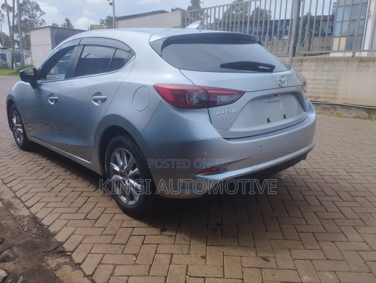 Mazda Axela 2018 Silver