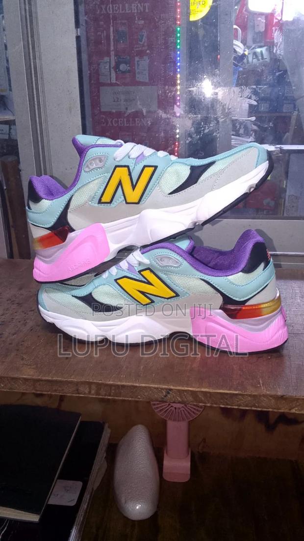 New Balance 9060
Size 37-42