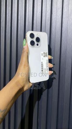 Apple iPhone 15 Pro 256 GB Gray - thumbnail 2