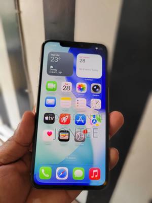 Apple iPhone 11 Pro Max 64 GB Gold