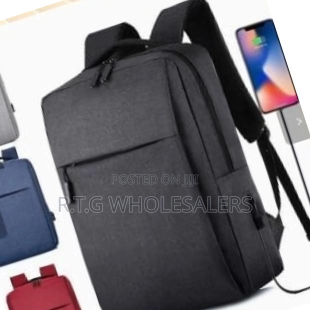 Sleek Modern Laptop Bag – Travel Work Ready - thumbnail 2