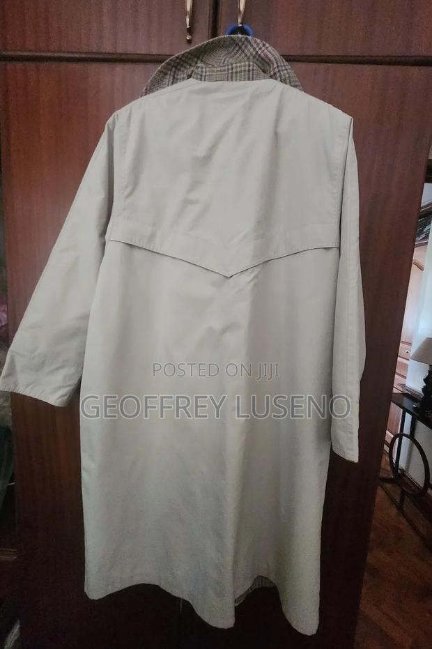 Classic British Trench Coat – Tartan Lined - thumbnail 3