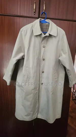 Classic British Trench Coat – Tartan Lined