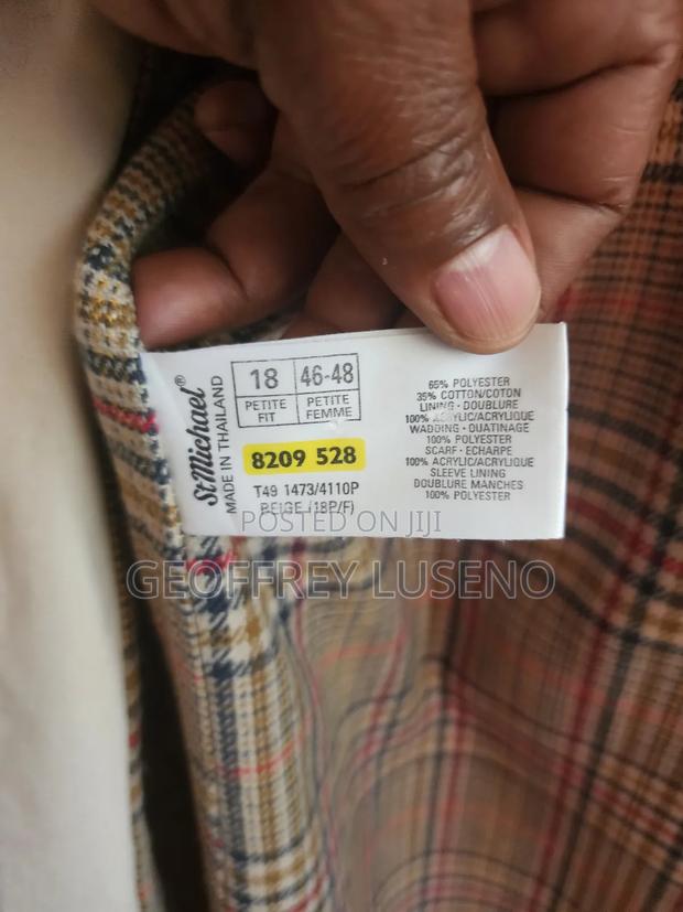 Classic British Trench Coat – Tartan Lined - thumbnail 5