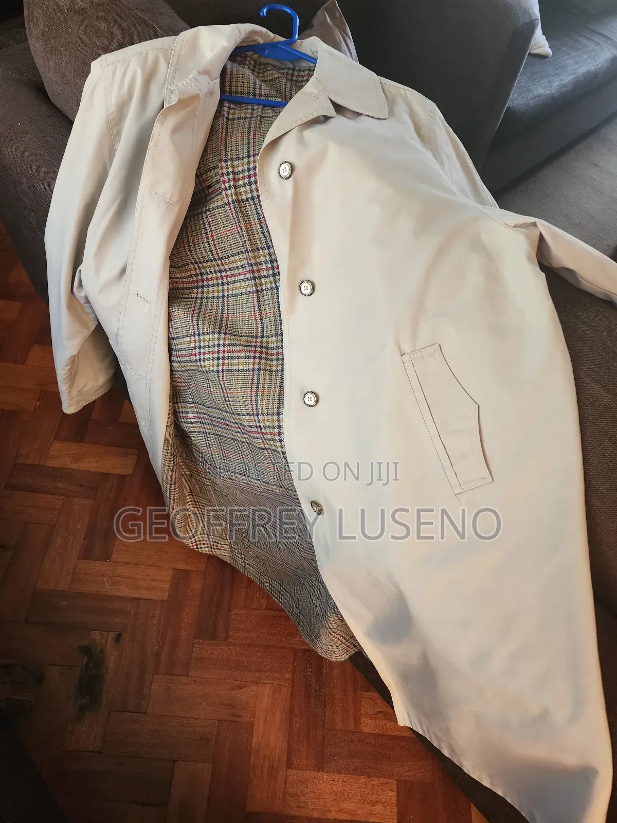 Classic British Trench Coat – Tartan Lined