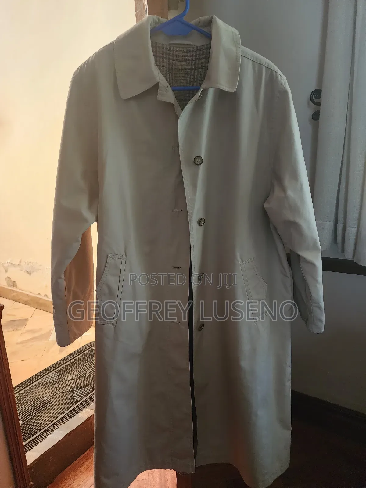 Classic British Trench Coat – Tartan Lined