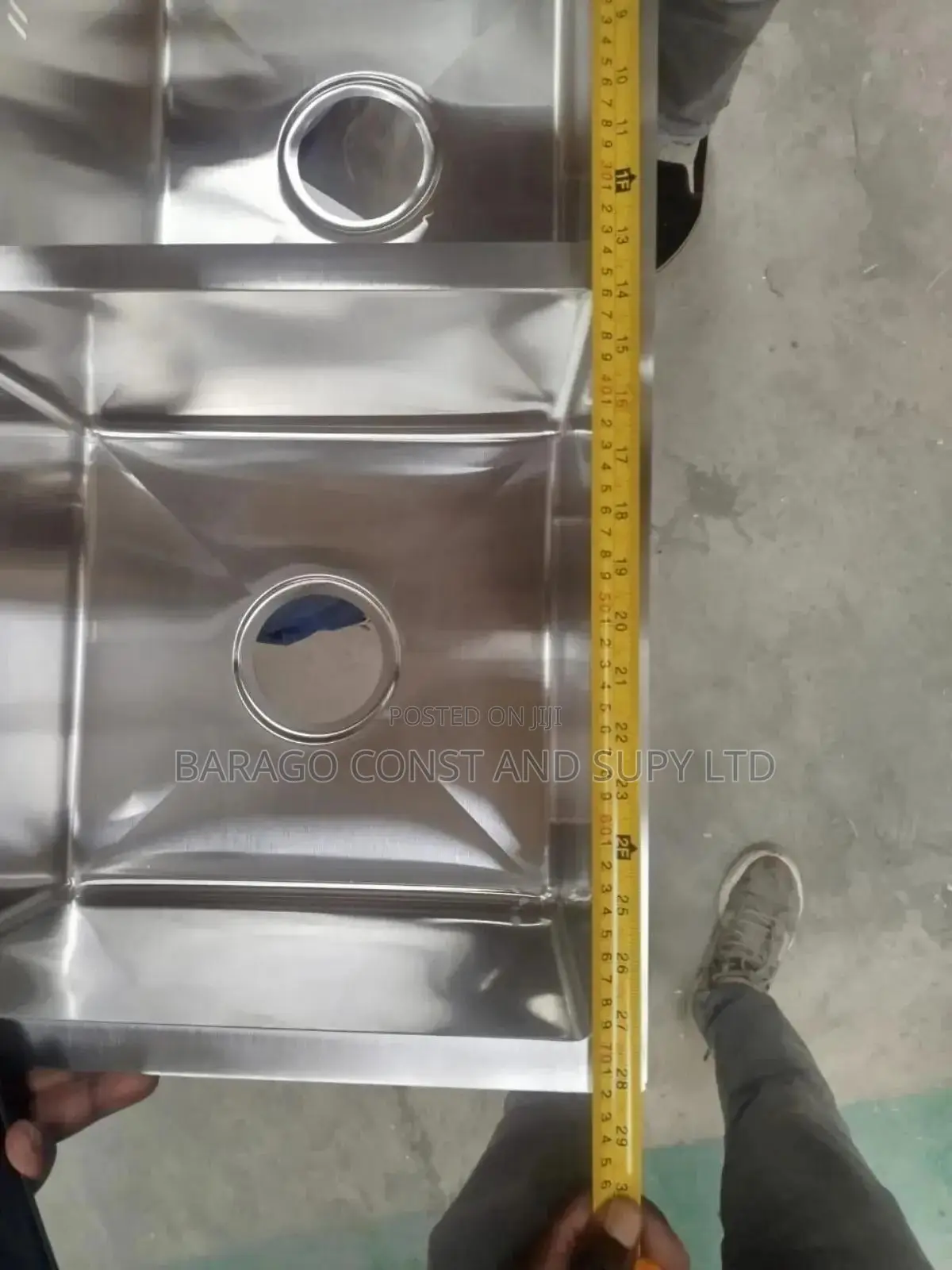 Kitchen Sink With Accessories