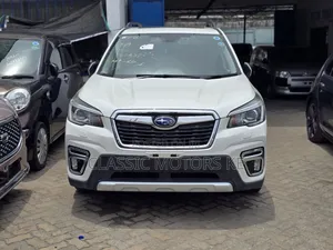 Subaru Forester Premium AWD 2019 Pearl