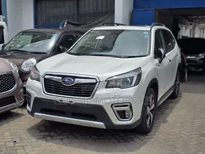 Subaru Forester Premium AWD 2019 Pearl
