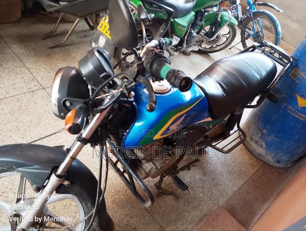 Honda CBR 2020 Blue - main view