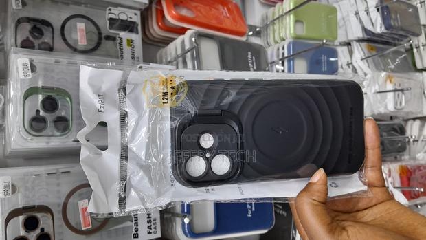 Meisi Silicone Case Magsafe iPhone 17, Built-in Camera Stash Stand