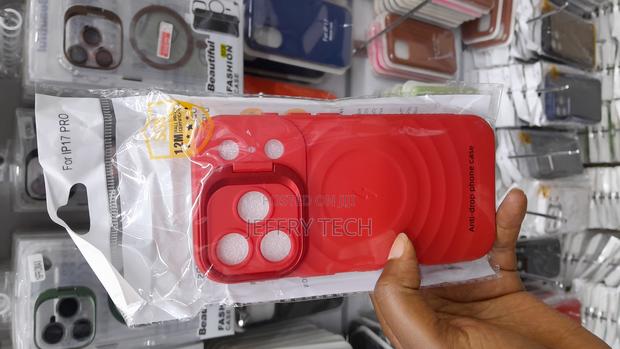 Esar Silicone Magsafe Case for iPhone 17pro Built-in Camera Stand