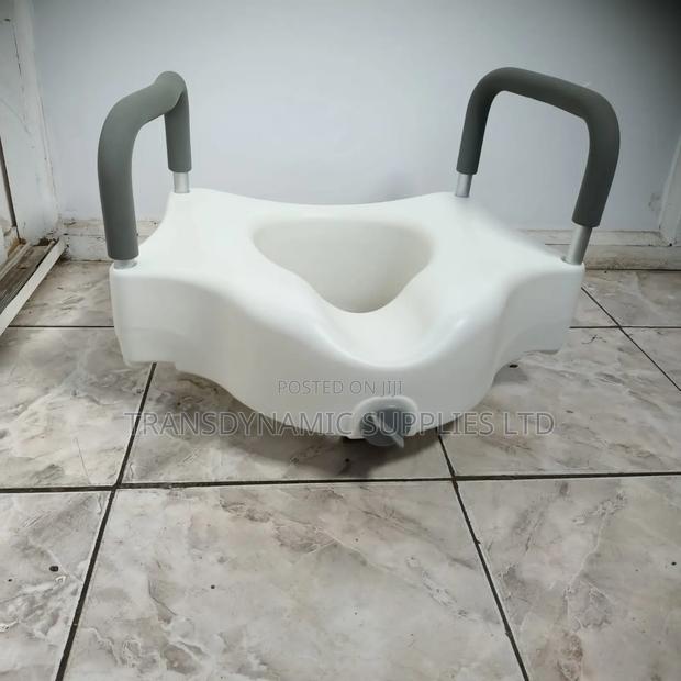 Toilet Height Raiser