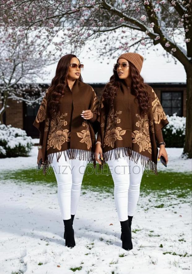 Knitted Double Sided Shawls - thumbnail 6