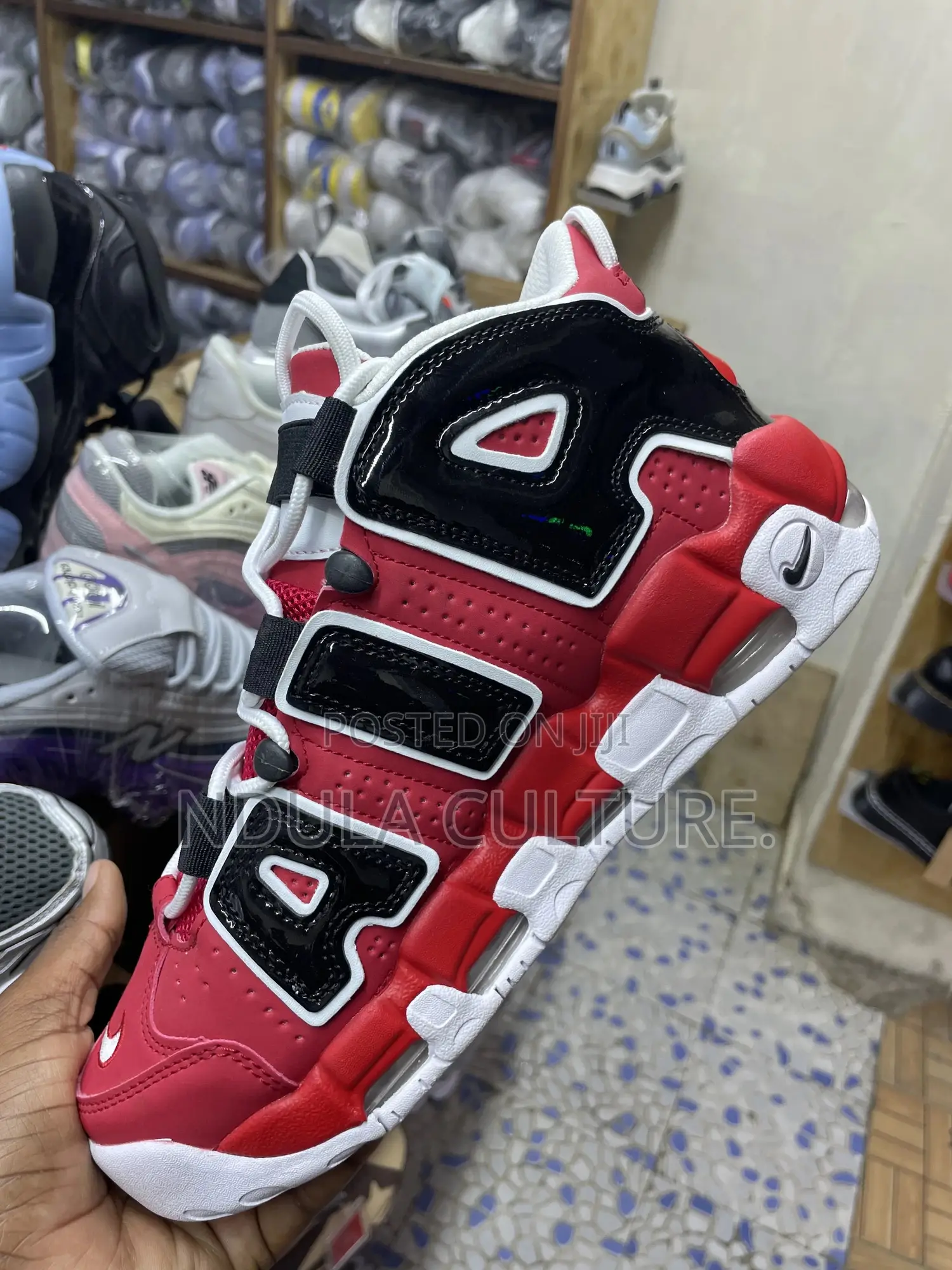 Nike Uptempo