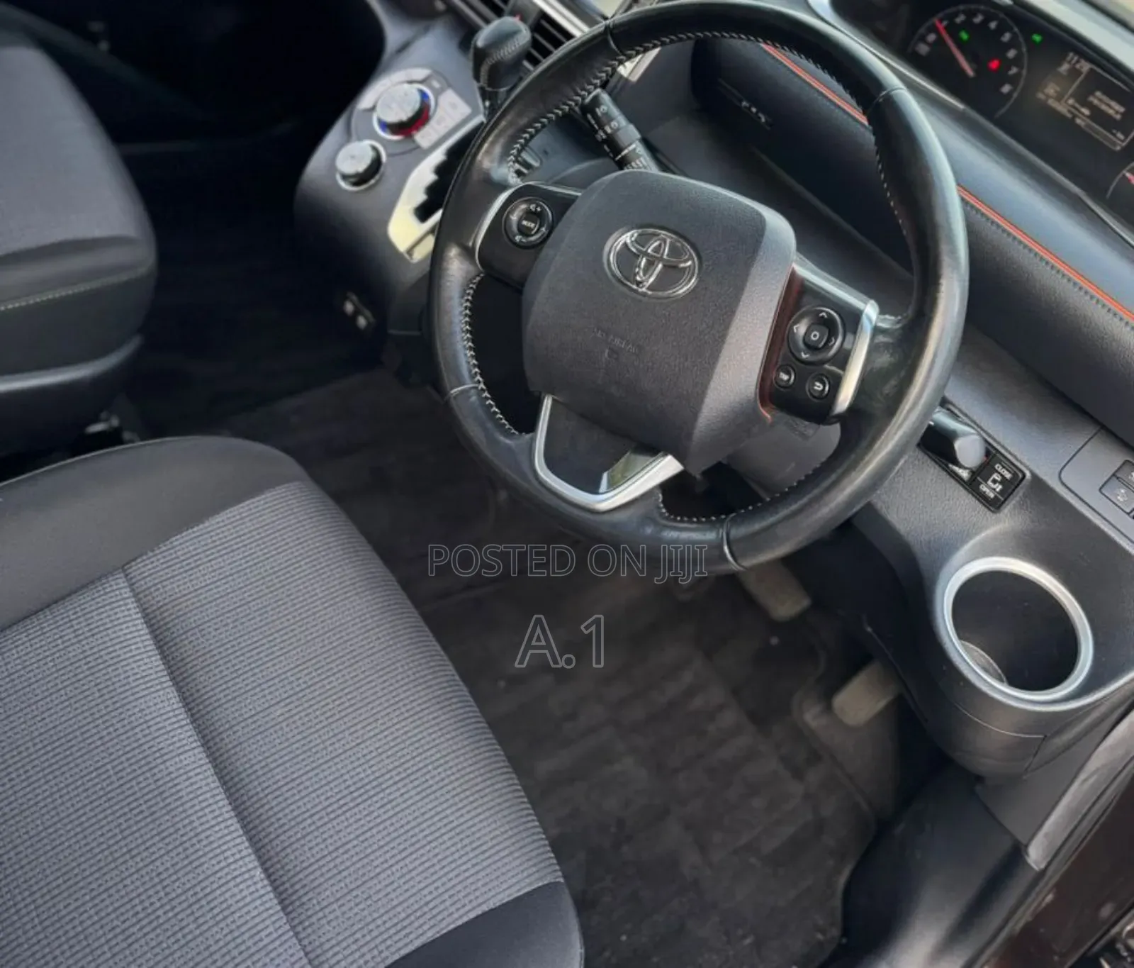 Toyota Sienta 1.5 FWD 2019 Off white