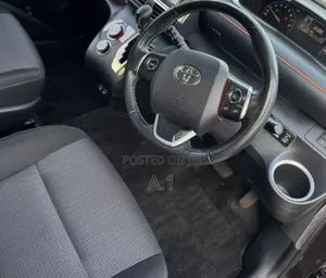 Toyota Sienta 1.5 FWD 2019 Off white