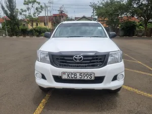 Toyota Hilux 2014 White