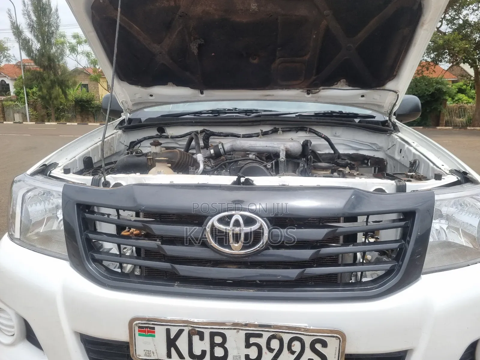 Toyota Hilux 2014 White