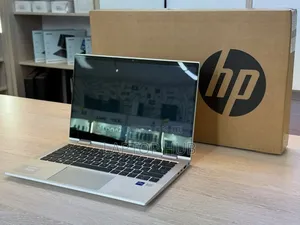 Laptop HP EliteBook 1040 G8 16GB Intel Core i7 SSD 512GB