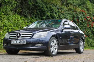 Mercedes-Benz C200 2010 Blue