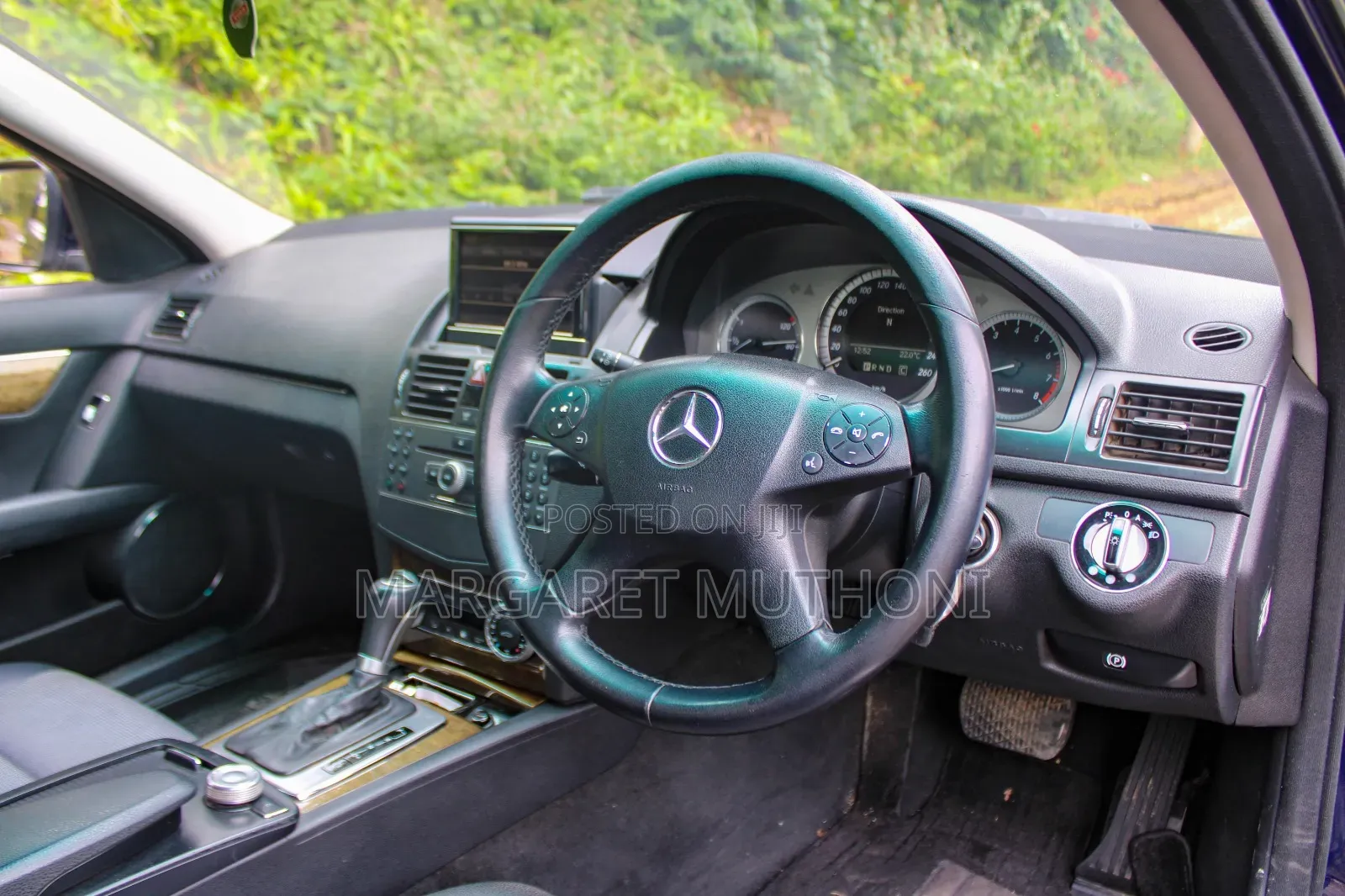 Mercedes-Benz C200 2010 Blue