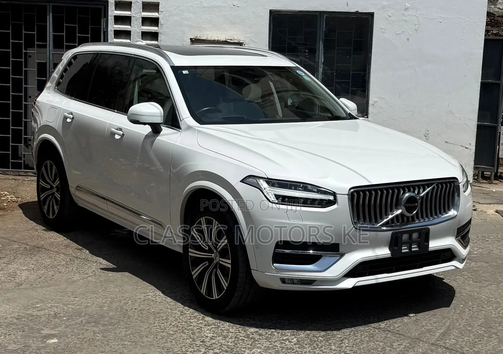 Volvo XC90 T6 Momentum 7 Passenger AWD 2020 White