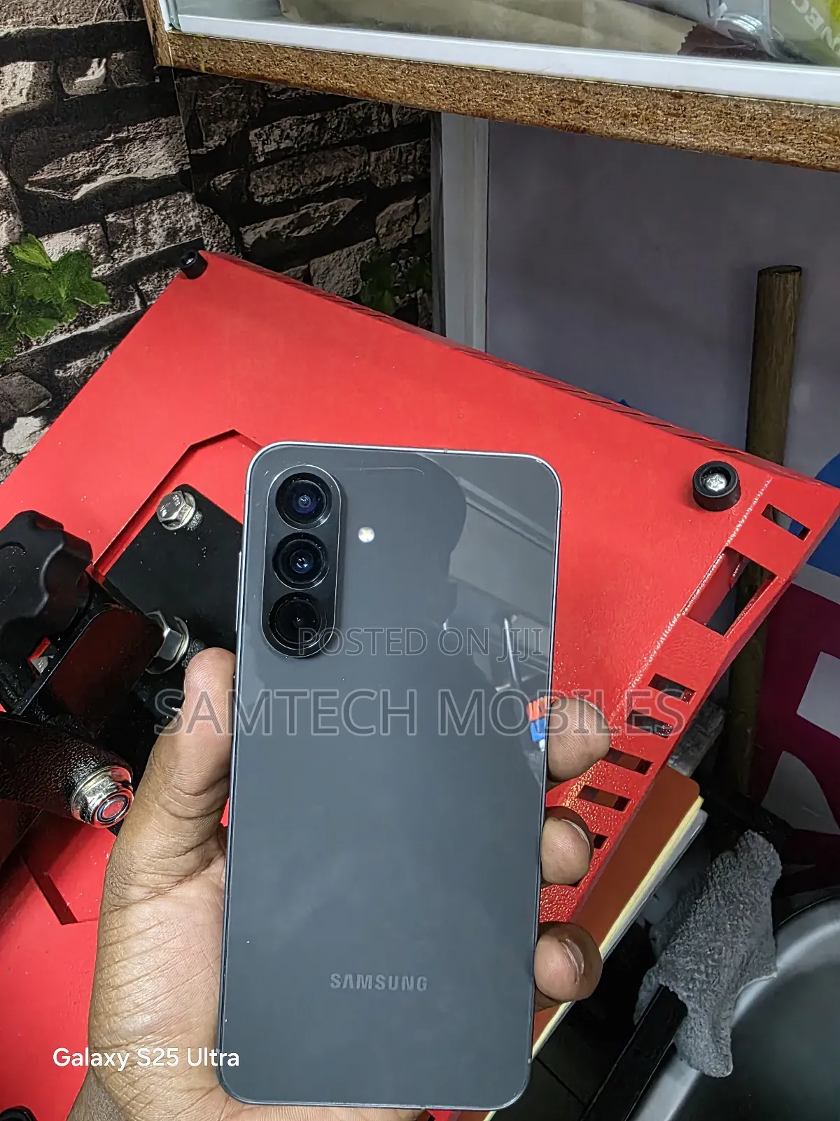 Samsung Galaxy A56 256 GB Gray