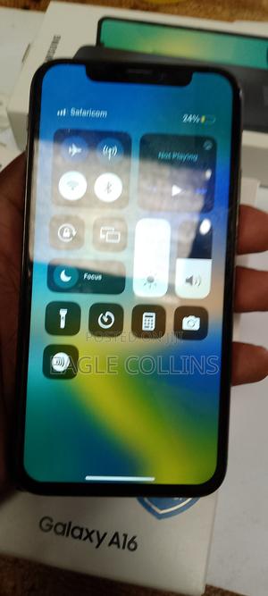 Apple iPhone X 64 GB Black - main view