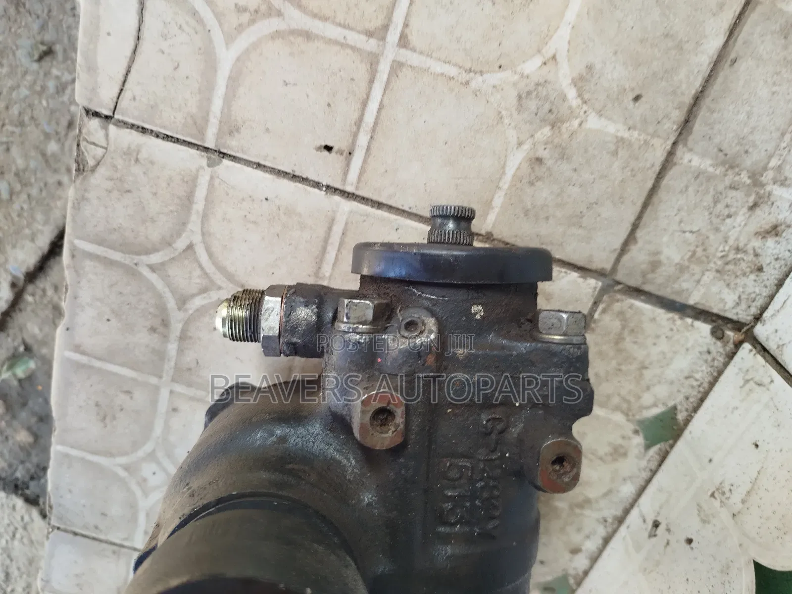 Isuzu FRR 33 Steering Box