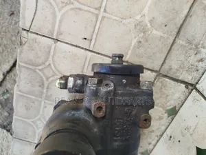 Isuzu FRR 33 Steering Box