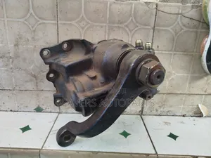 Isuzu FRR 33 Steering Box