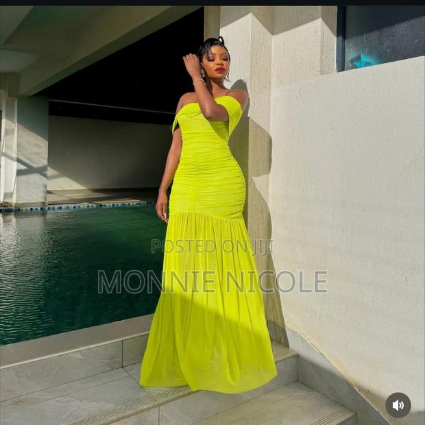 Beautiful Luminous Green Dinner Dress/Evening Dress/Birthday Dress