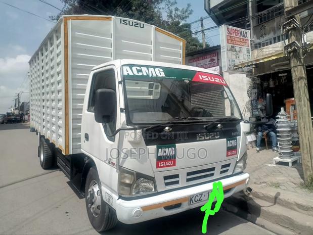 Isuzu NPR KCZ 2020 White - thumbnail 2