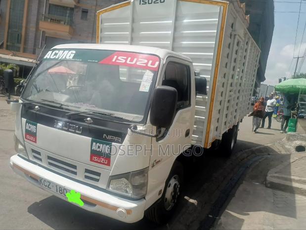Isuzu NPR KCZ 2020 White - thumbnail 3