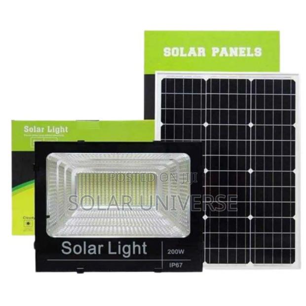 200 Watts Solar Flood Light