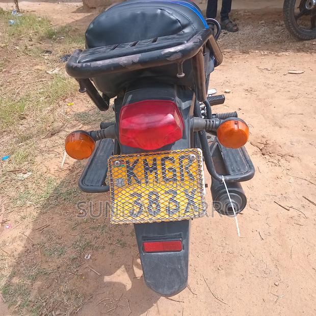 TVS HLX Plus ES 2025 Red - thumbnail 3