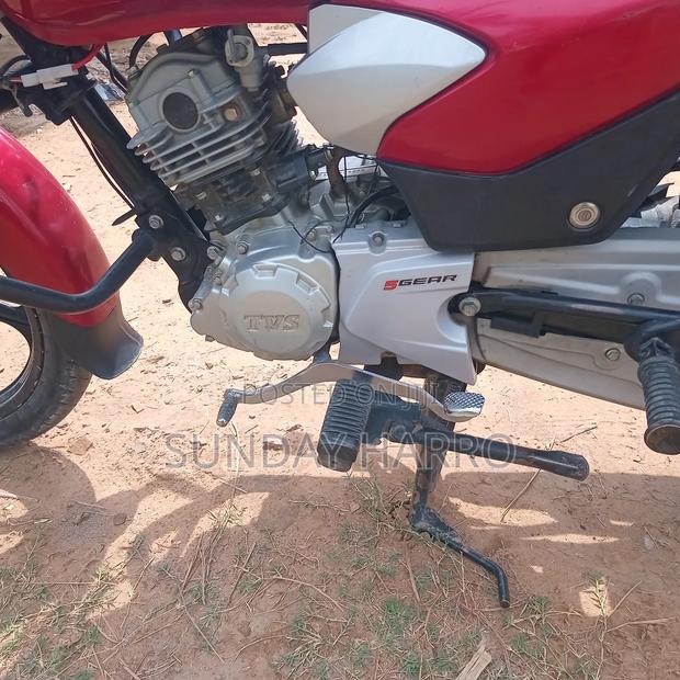 TVS HLX Plus ES 2025 Red - thumbnail 4