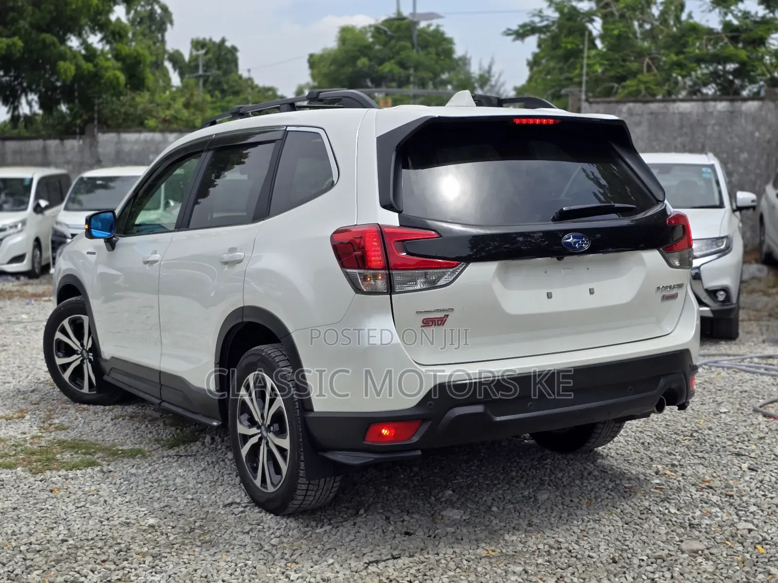Subaru Forester Premium AWD 2019 White