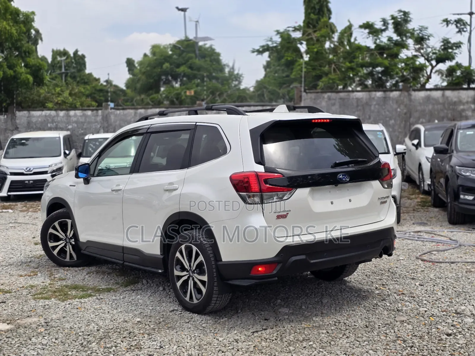 Subaru Forester Premium AWD 2019 White