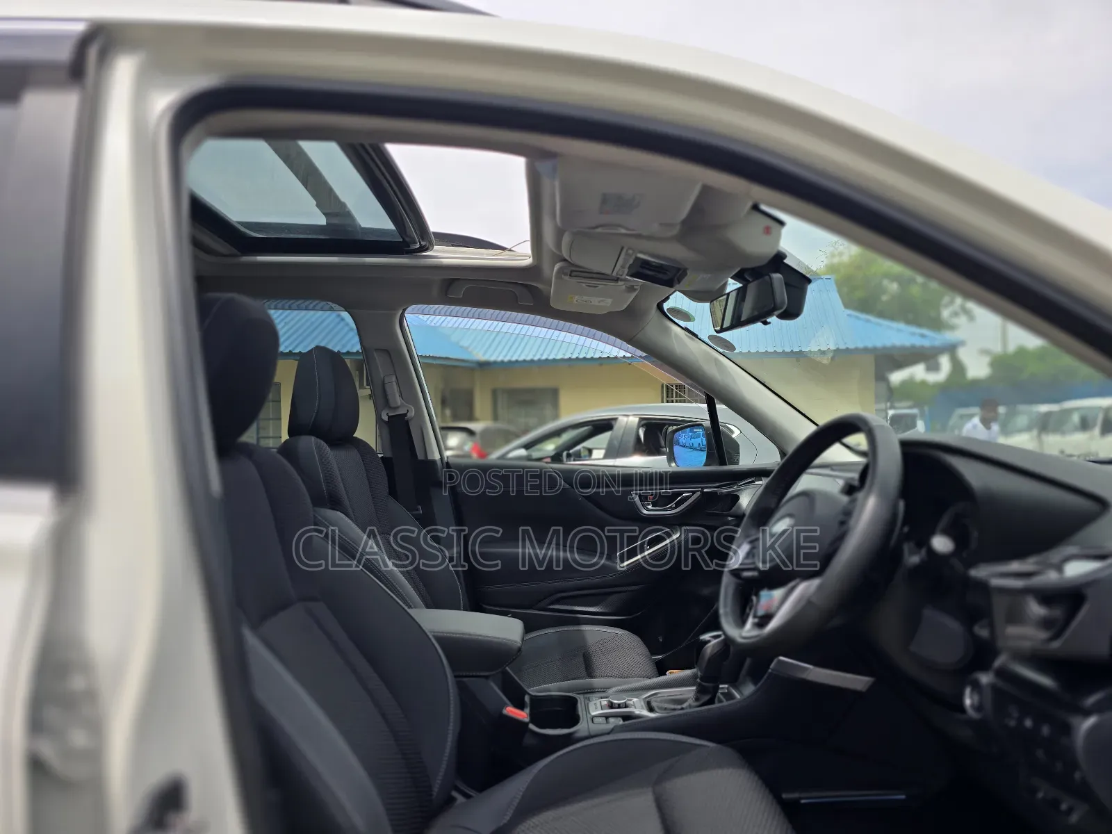 Subaru Forester Premium AWD 2019 White