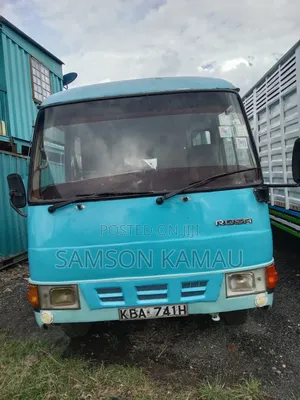 Mitsubishi Fuso Rosa 2004 Blue