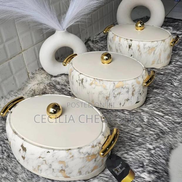 *Oval High Quality Luxurious Marble Insulated Casserole Hotpots.* - thumbnail 2