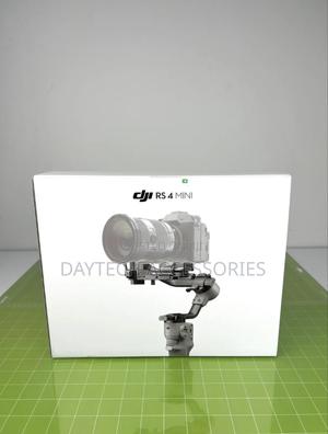 This Is the Dji Rs 4 Mini Handheld Gimbal Stabilizer. - thumbnail 2