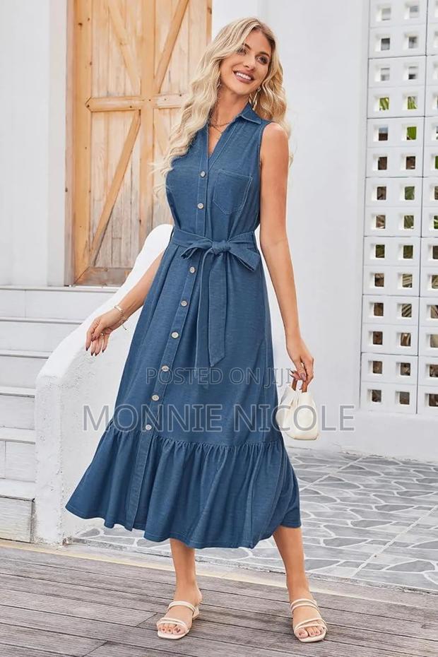 Sleek Chic Sleeveless Denim Dress