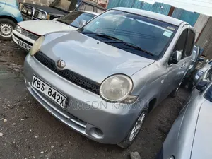 Toyota Sienta 2007 Silver