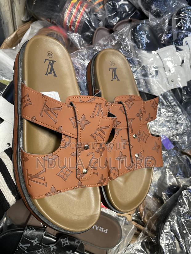 (Generic) Louis Vuitton Sandals - thumbnail 4