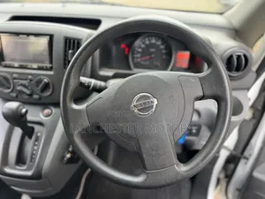 Nissan NV200 2018 White